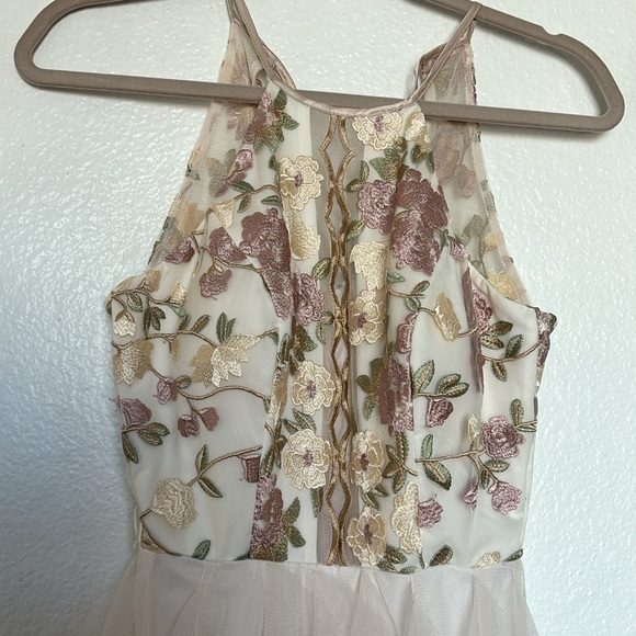 Nights by teeze me evening dress with tulle and waves size 1 Cream floral - Picture 4 of 12